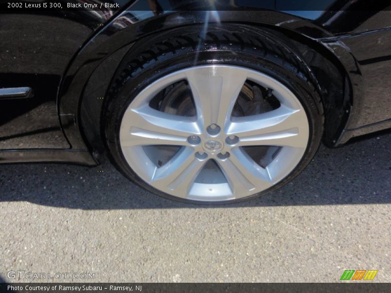 Black Onyx / Black 2002 Lexus IS 300