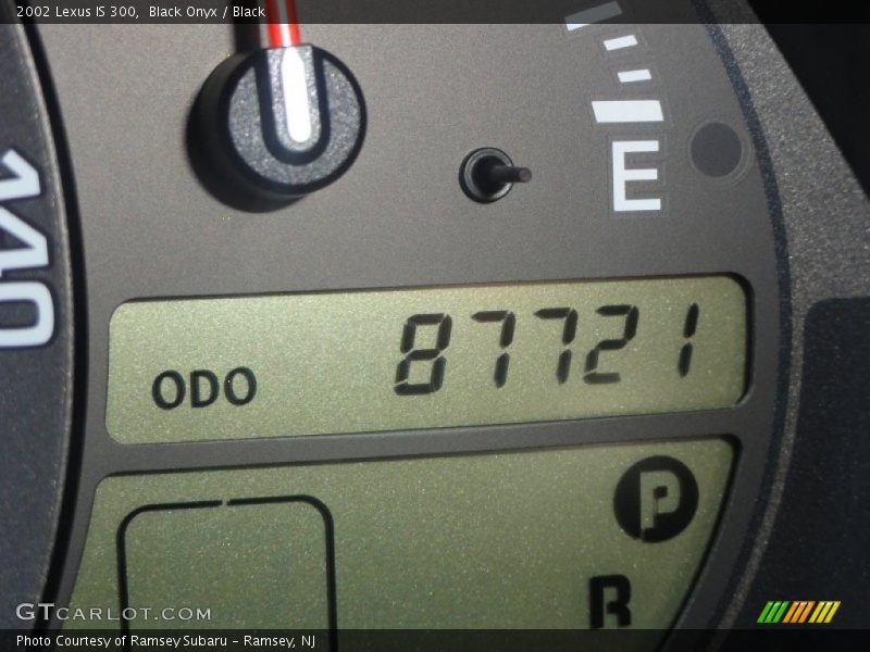Black Onyx / Black 2002 Lexus IS 300
