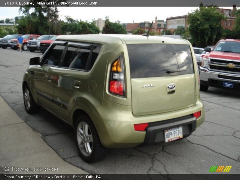 Alien Green / Black Soul Logo Cloth 2010 Kia Soul +