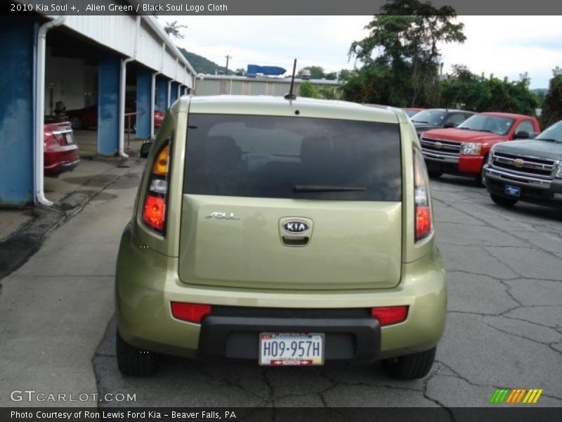 Alien Green / Black Soul Logo Cloth 2010 Kia Soul +