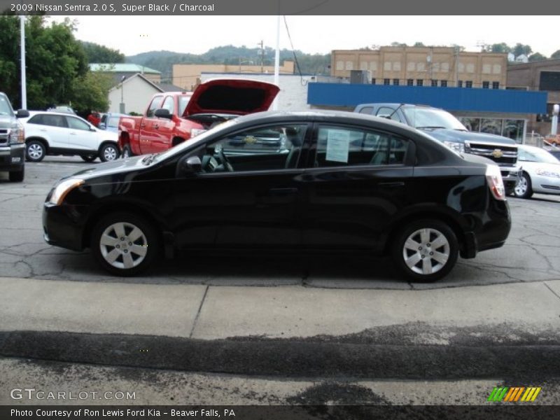 Super Black / Charcoal 2009 Nissan Sentra 2.0 S