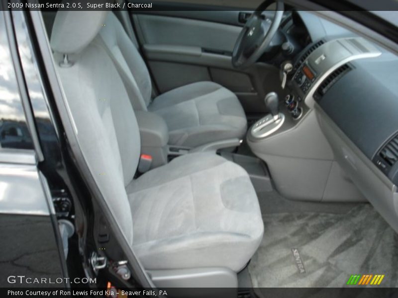 Super Black / Charcoal 2009 Nissan Sentra 2.0 S