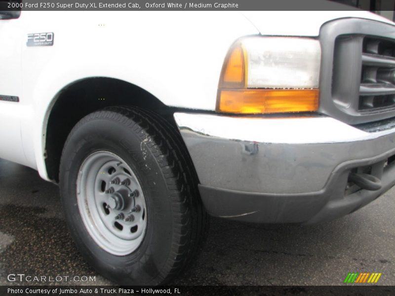 Oxford White / Medium Graphite 2000 Ford F250 Super Duty XL Extended Cab