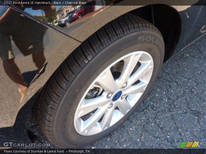 Black / Charcoal Black 2012 Ford Fiesta SE Hatchback