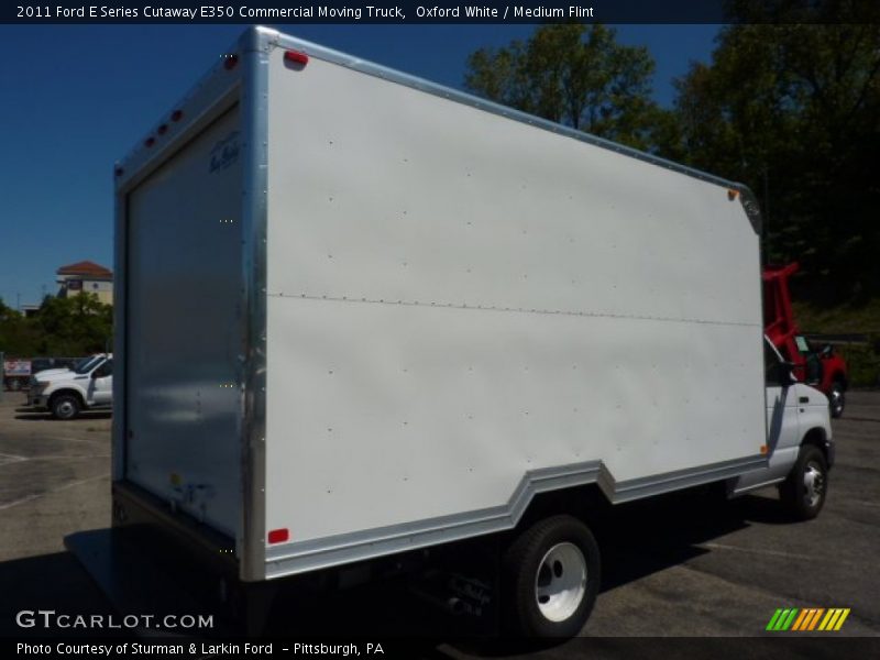 Oxford White / Medium Flint 2011 Ford E Series Cutaway E350 Commercial Moving Truck