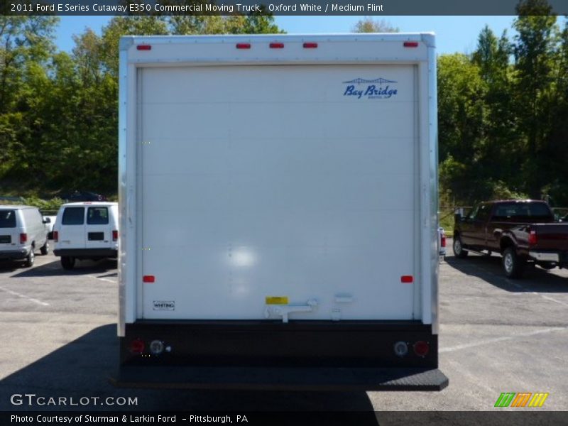 Oxford White / Medium Flint 2011 Ford E Series Cutaway E350 Commercial Moving Truck