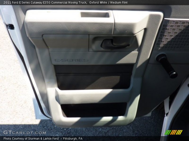 Oxford White / Medium Flint 2011 Ford E Series Cutaway E350 Commercial Moving Truck