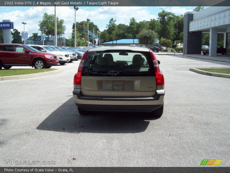 Ash Gold Metallic / Taupe/Light Taupe 2002 Volvo V70 2.4 Wagon