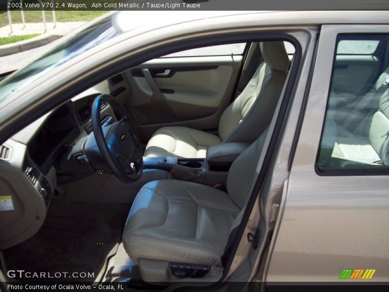 Ash Gold Metallic / Taupe/Light Taupe 2002 Volvo V70 2.4 Wagon