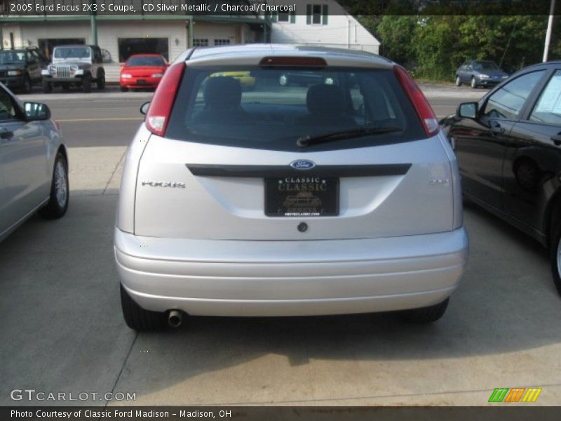 CD Silver Metallic / Charcoal/Charcoal 2005 Ford Focus ZX3 S Coupe