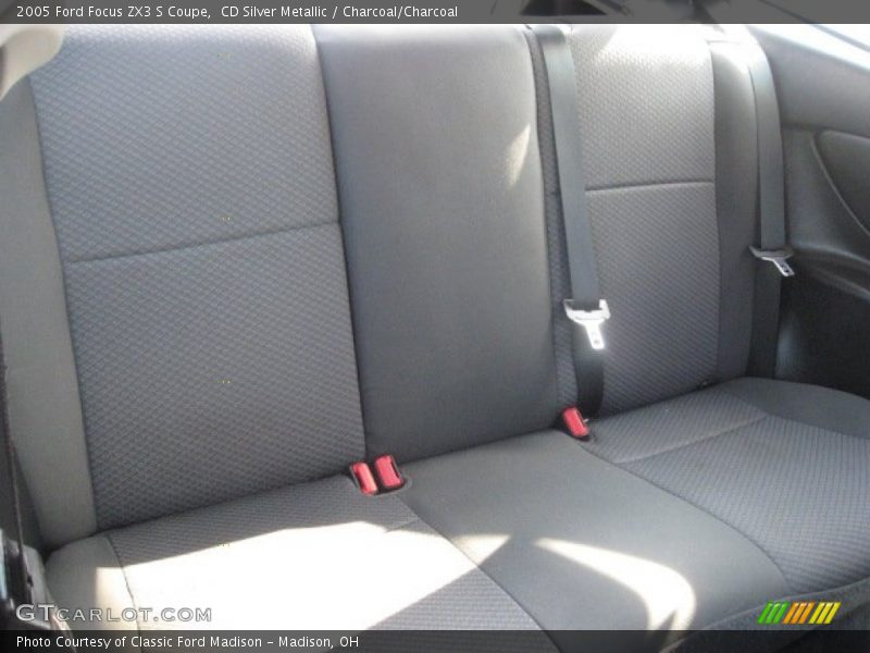 CD Silver Metallic / Charcoal/Charcoal 2005 Ford Focus ZX3 S Coupe