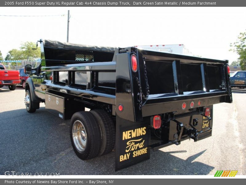 Dark Green Satin Metallic / Medium Parchment 2005 Ford F550 Super Duty XL Regular Cab 4x4 Chassis Dump Truck