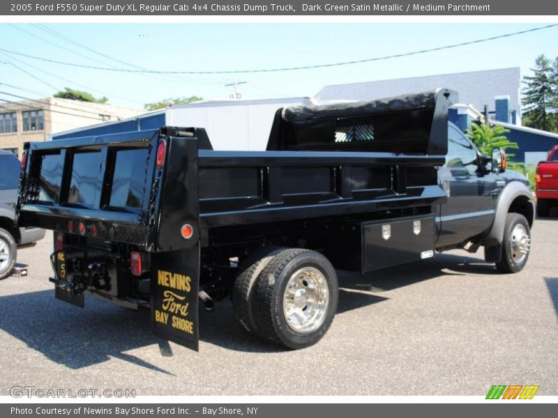 Dark Green Satin Metallic / Medium Parchment 2005 Ford F550 Super Duty XL Regular Cab 4x4 Chassis Dump Truck