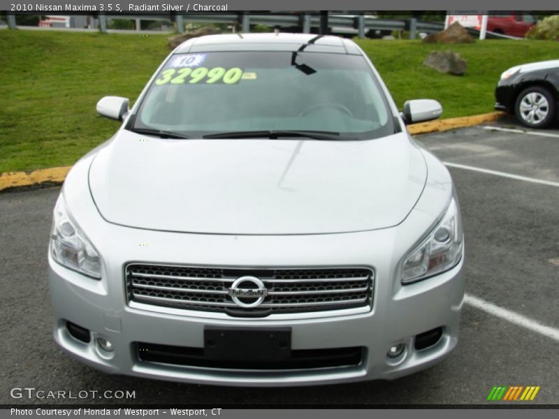 Radiant Silver / Charcoal 2010 Nissan Maxima 3.5 S
