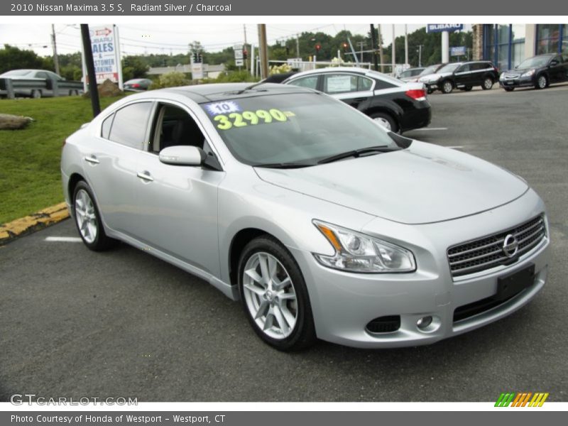 Radiant Silver / Charcoal 2010 Nissan Maxima 3.5 S