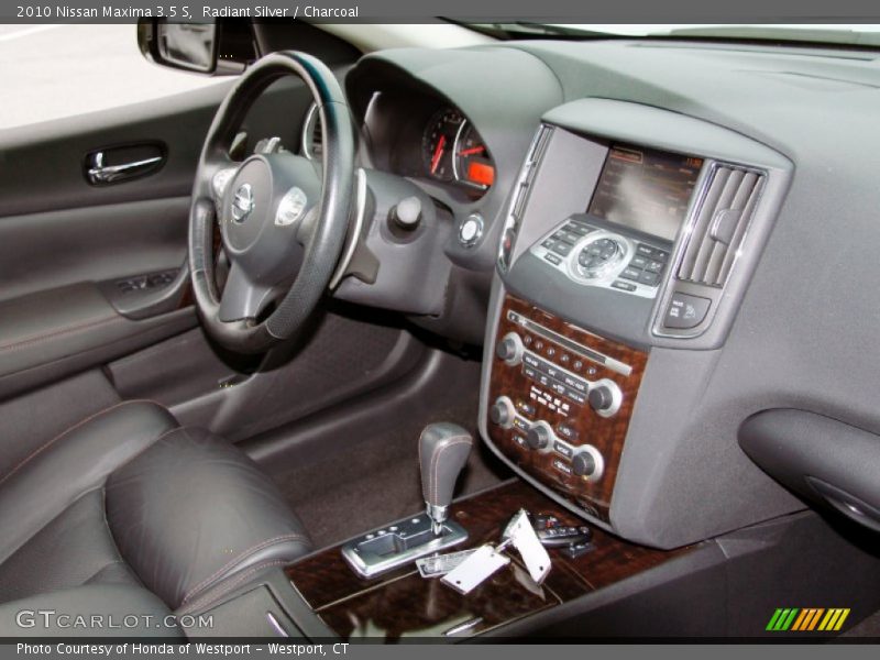 Radiant Silver / Charcoal 2010 Nissan Maxima 3.5 S