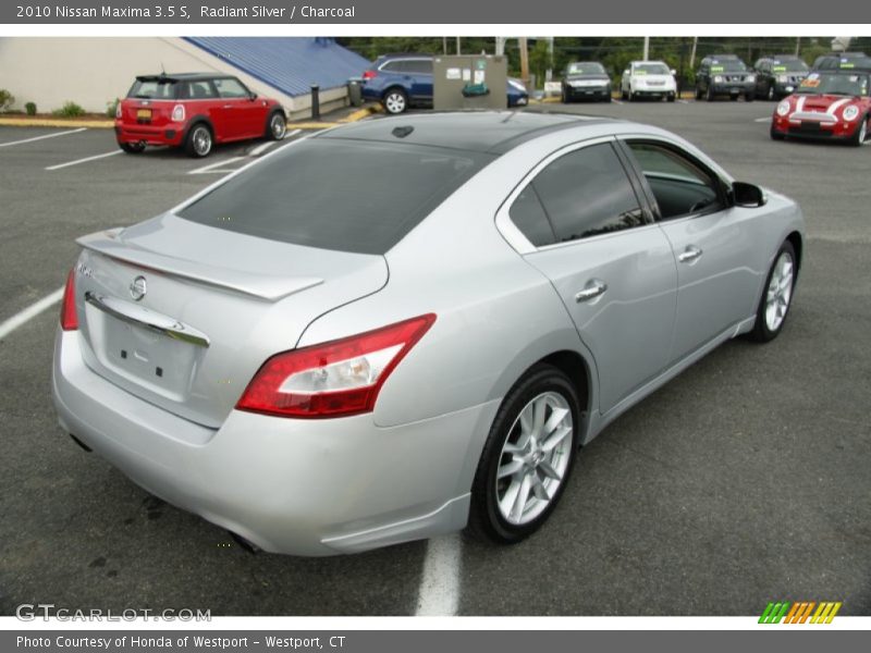 Radiant Silver / Charcoal 2010 Nissan Maxima 3.5 S