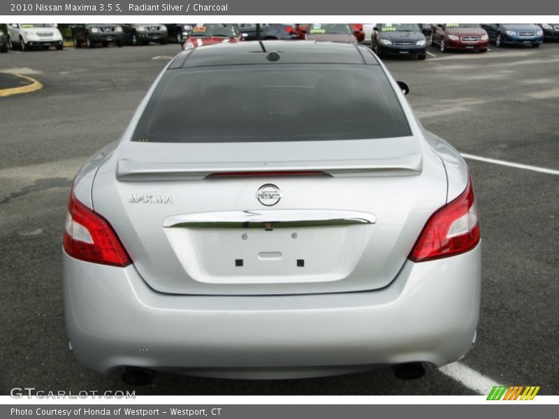 Radiant Silver / Charcoal 2010 Nissan Maxima 3.5 S