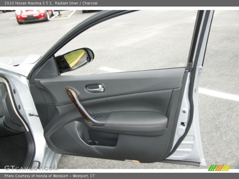 Radiant Silver / Charcoal 2010 Nissan Maxima 3.5 S