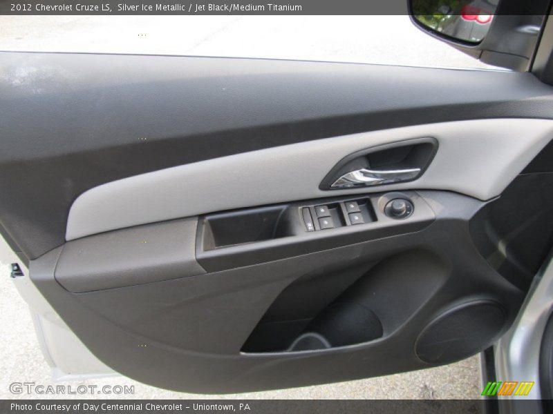 Silver Ice Metallic / Jet Black/Medium Titanium 2012 Chevrolet Cruze LS