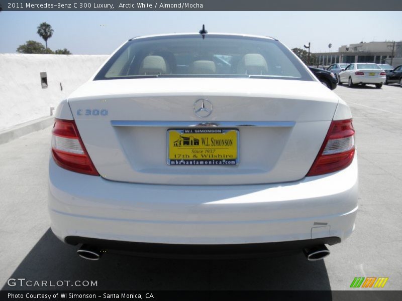 Arctic White / Almond/Mocha 2011 Mercedes-Benz C 300 Luxury