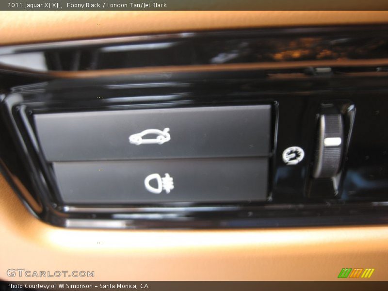 Ebony Black / London Tan/Jet Black 2011 Jaguar XJ XJL