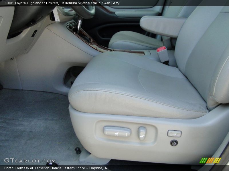 Millenium Silver Metallic / Ash Gray 2006 Toyota Highlander Limited