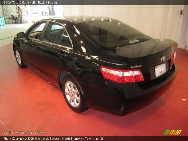 Black / Bisque 2009 Toyota Camry LE