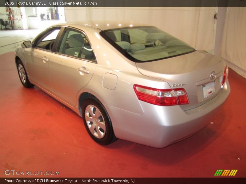 Classic Silver Metallic / Ash 2009 Toyota Camry LE