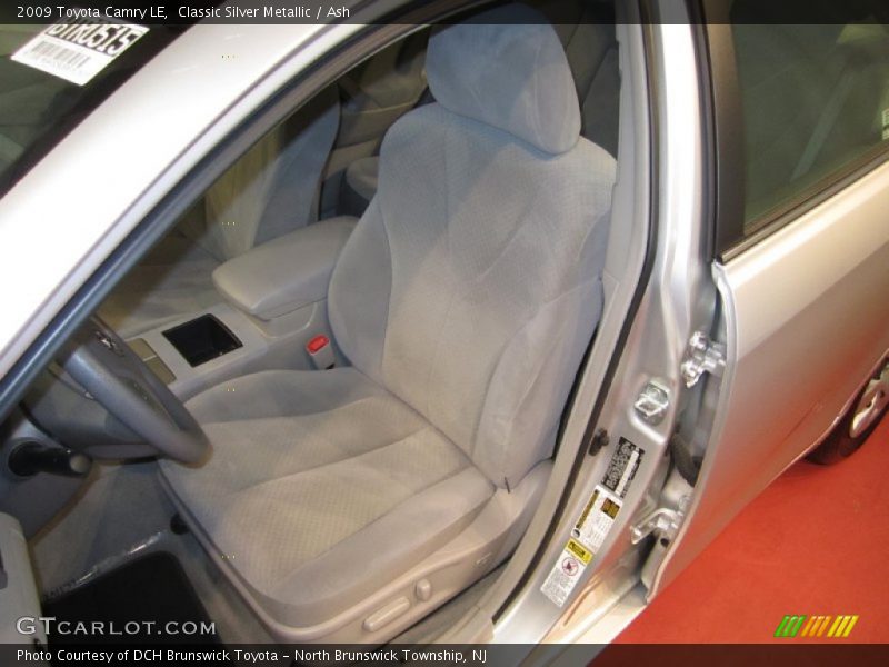 Classic Silver Metallic / Ash 2009 Toyota Camry LE