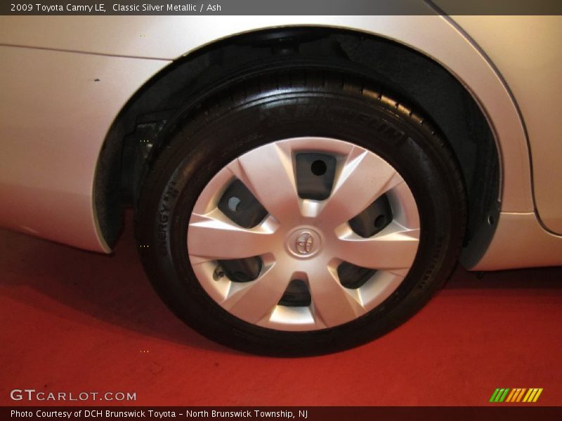Classic Silver Metallic / Ash 2009 Toyota Camry LE