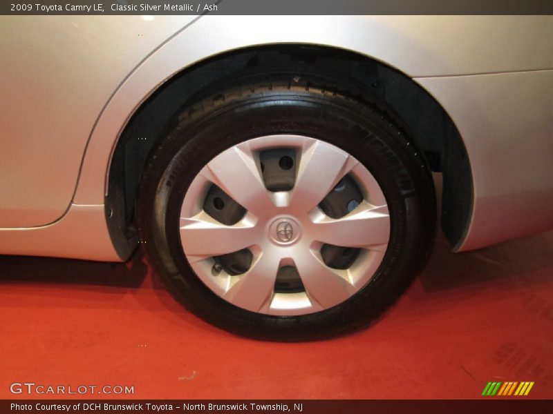 Classic Silver Metallic / Ash 2009 Toyota Camry LE