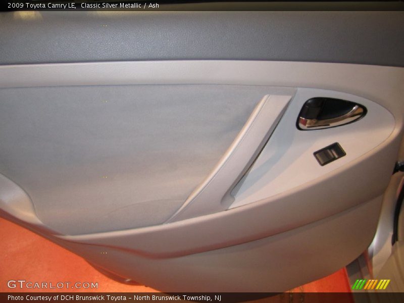 Classic Silver Metallic / Ash 2009 Toyota Camry LE