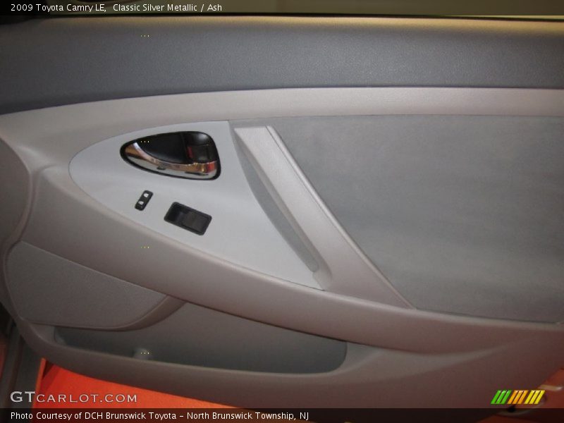 Classic Silver Metallic / Ash 2009 Toyota Camry LE