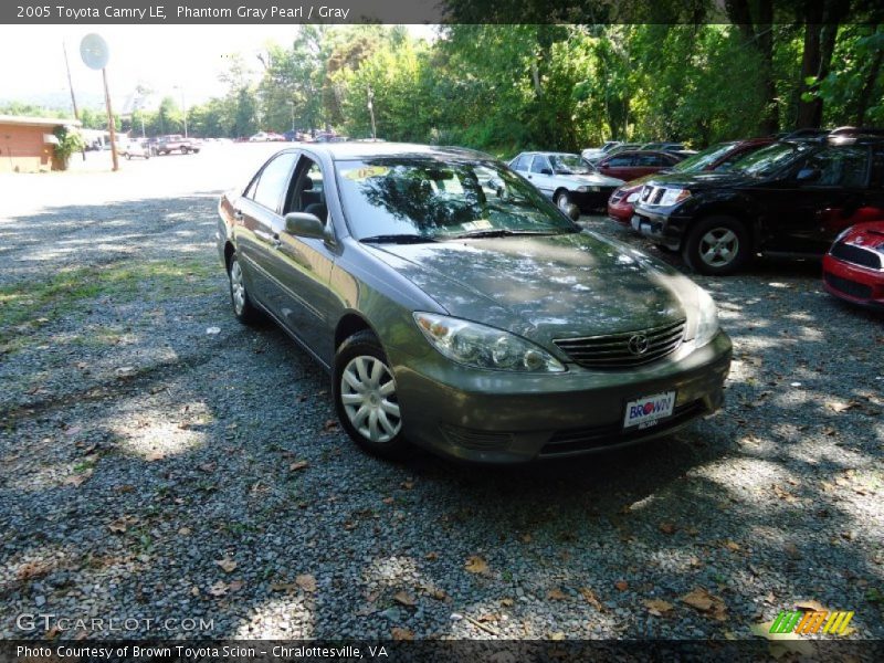 Phantom Gray Pearl / Gray 2005 Toyota Camry LE