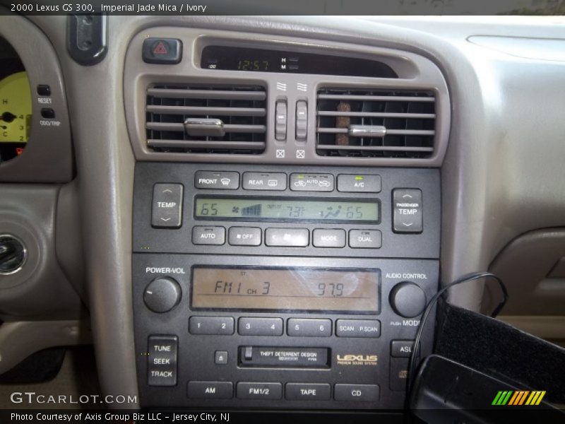 Imperial Jade Mica / Ivory 2000 Lexus GS 300