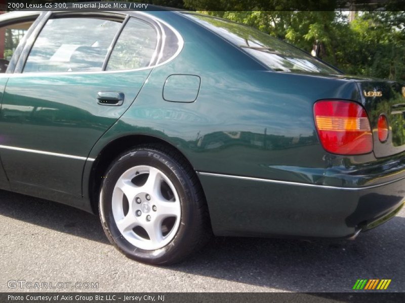 Imperial Jade Mica / Ivory 2000 Lexus GS 300