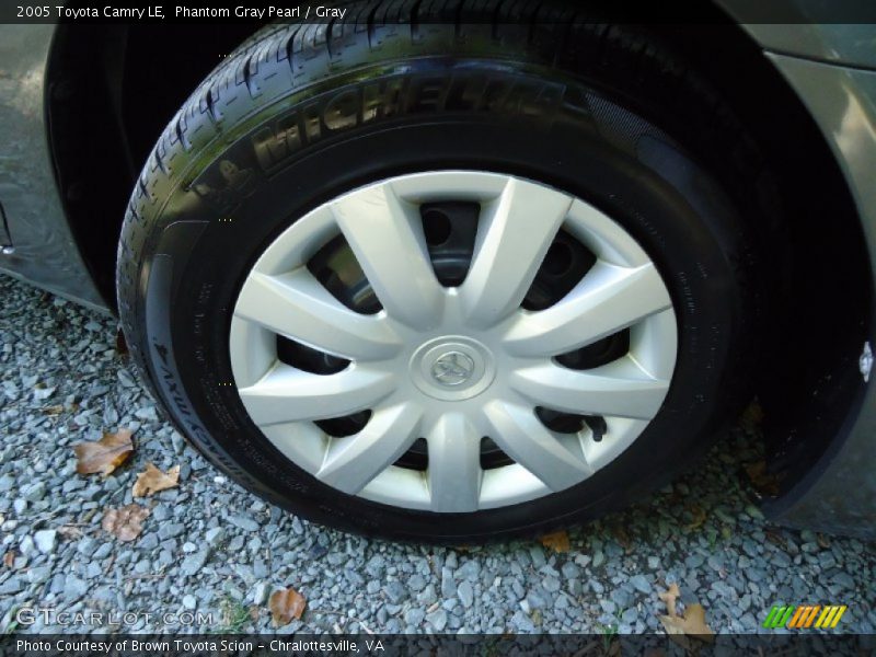 Phantom Gray Pearl / Gray 2005 Toyota Camry LE