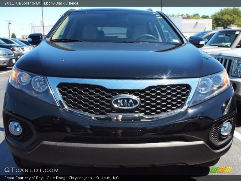Ebony Black / Beige 2011 Kia Sorento LX