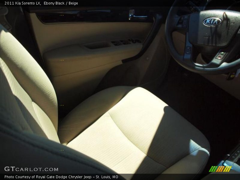 Ebony Black / Beige 2011 Kia Sorento LX