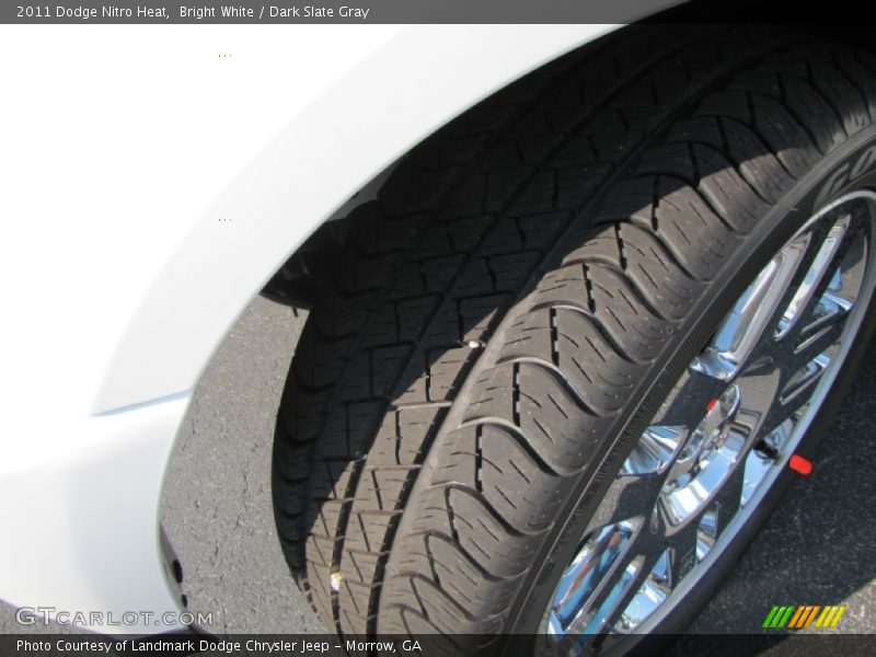 Bright White / Dark Slate Gray 2011 Dodge Nitro Heat