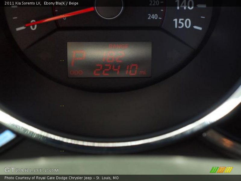 Ebony Black / Beige 2011 Kia Sorento LX