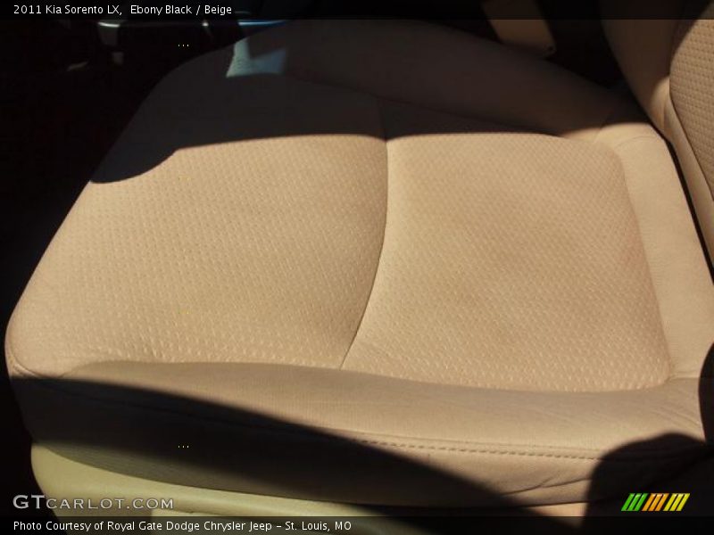 Ebony Black / Beige 2011 Kia Sorento LX