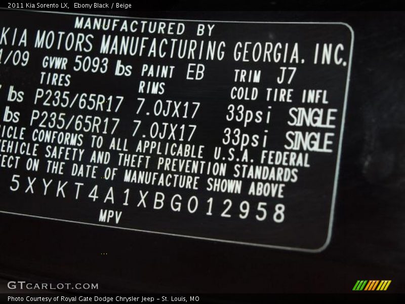 Ebony Black / Beige 2011 Kia Sorento LX