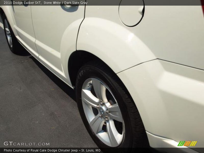 Stone White / Dark Slate Gray 2010 Dodge Caliber SXT