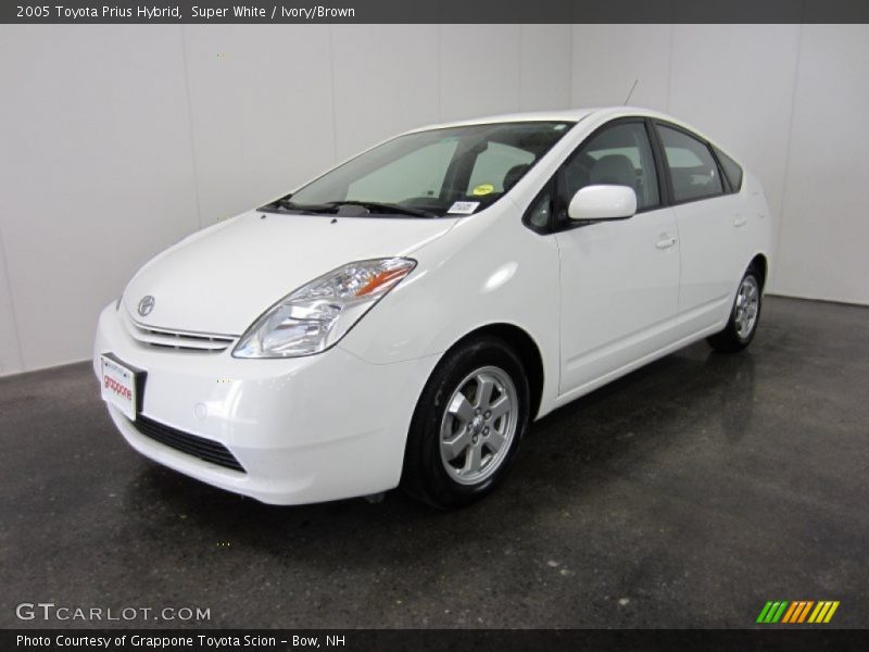 Super White / Ivory/Brown 2005 Toyota Prius Hybrid