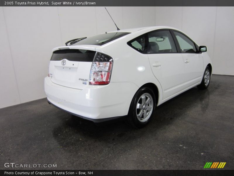 Super White / Ivory/Brown 2005 Toyota Prius Hybrid
