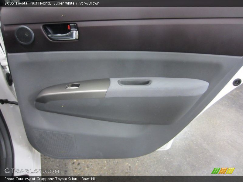 Super White / Ivory/Brown 2005 Toyota Prius Hybrid