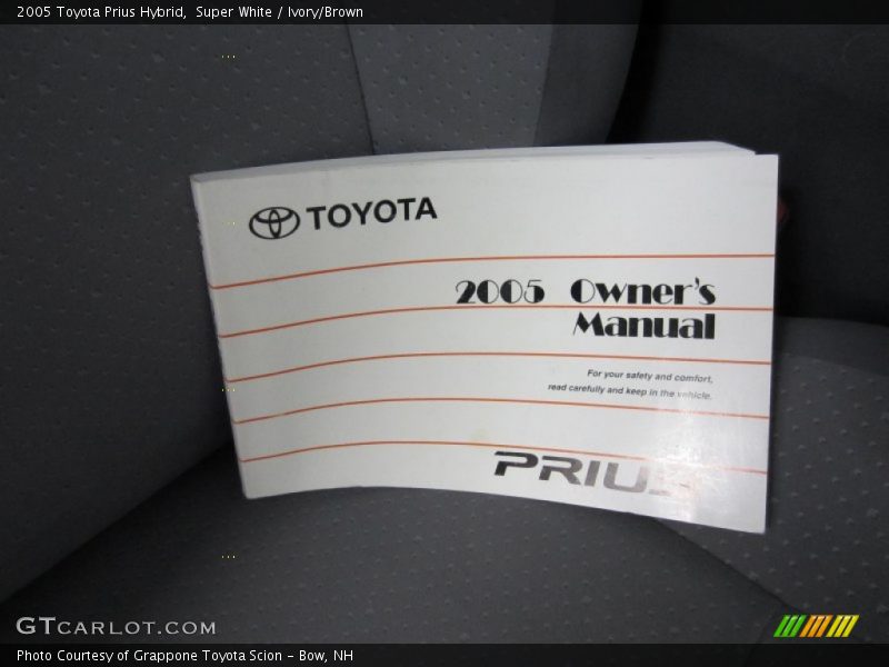 Super White / Ivory/Brown 2005 Toyota Prius Hybrid