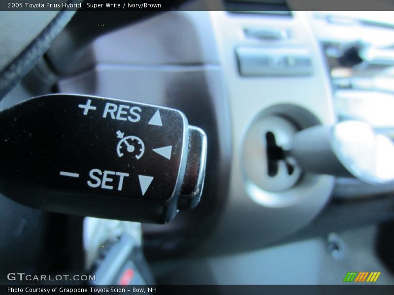 Super White / Ivory/Brown 2005 Toyota Prius Hybrid